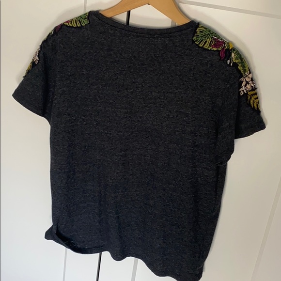Zara t-shirt with embroidered shoulders size small - Picture 4 of 5
